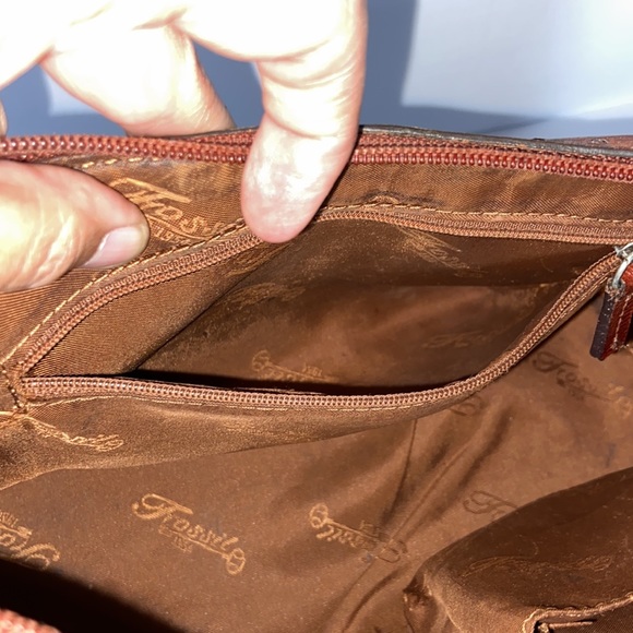 Vintage Fossil Leather Shoulder Bag - Picture 13 of 15